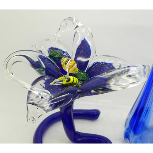 691 - A Murano glass vase and a Murano blue glass vase with two glass sweets