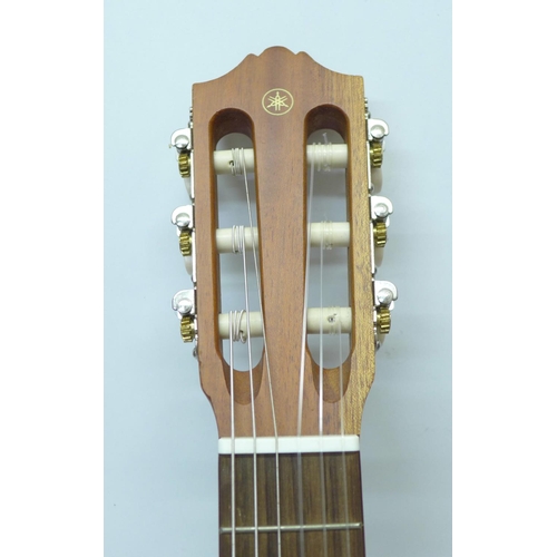 843 - A Yamaha guitalele