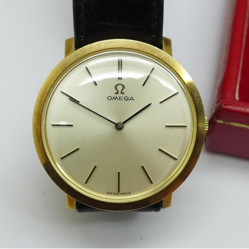 890 - A 9ct gold Omega manual wind wristwatch, case back engraved, with 9ct gold buckle, boxed