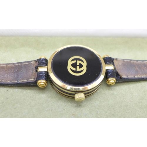 893 - A lady's Gucci wristwatch, boxed, box has slight damage