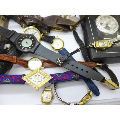 942 - A collection of wristwatches