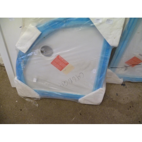 2307 - 700 x 700 Quadrant shower tray - unused