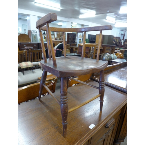 175 - A Victorian elm child's chair