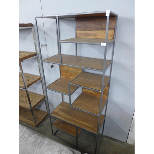 1662 - A Fire shelf unit Damaged