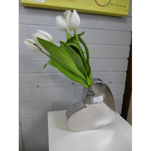 1522 - A chrome heart vase (HVM19)   #