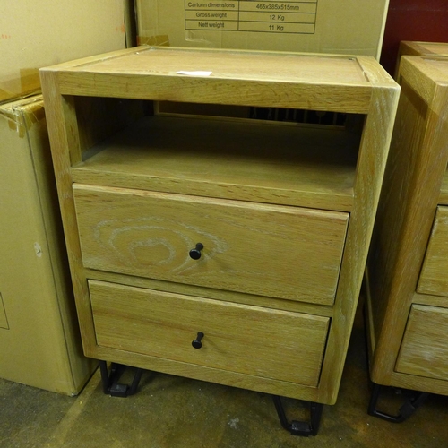 1623 - A Logan bedside chest