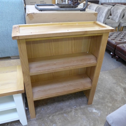 1699 - A rustic oak small sideboard dresser top (NC-SDT-OAK) * this lot is subject to VAT