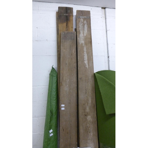 2393 - 8 scaffold boards - up to 3m in length