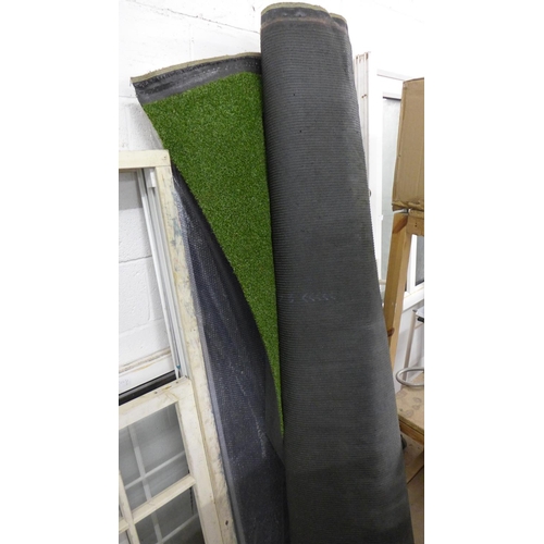 2396 - Roll of artificial grass - approx. 2m x 5m - 10 sq. mtrs