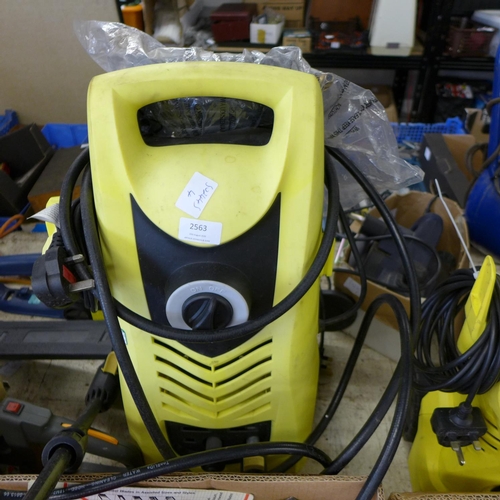 2563 - Yellow pressure washer with hose, lance & drain cleaner - W