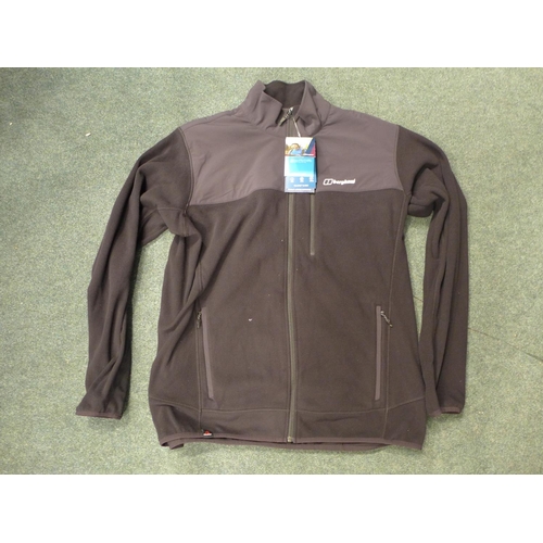 3115 - 2 Berghaus gentleman's jumpers, 1 black XXL & 1 grey M * this lot is subject to VAT