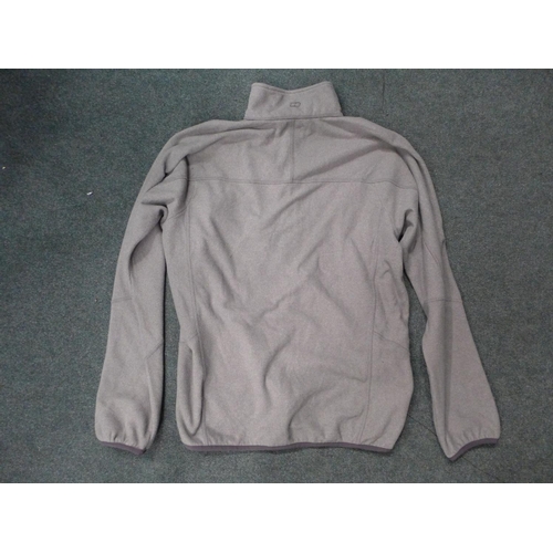 3115 - 2 Berghaus gentleman's jumpers, 1 black XXL & 1 grey M * this lot is subject to VAT