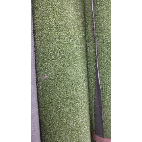 2577 - Roll of artificial grass - approx. 2m x 5m - 10 sq. mtrs