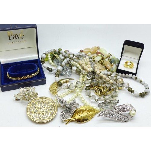 674 - Fifteen items of jewellery, Yves Saint Laurent, Monet, Hollywood, Ldadpr, Exquisite and Pave