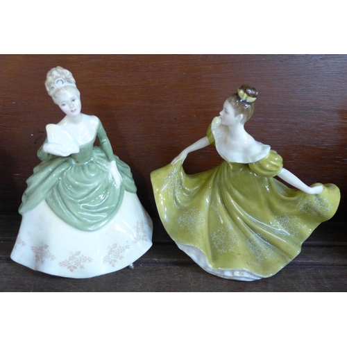 689 - Six Royal Doulton figures