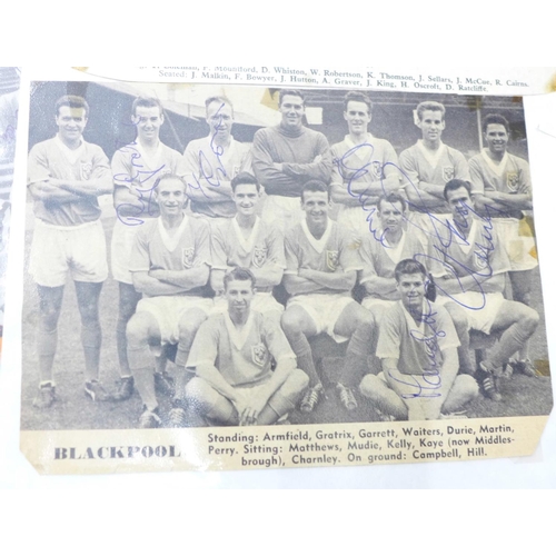 723 - Autographed football team sheets, 1950's/60's, including Chelsea, Sheffield Wednesday, Burnley, Stok... 