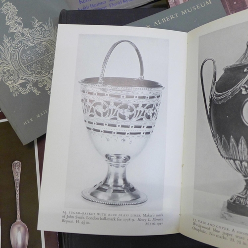 785 - A collection of books on silver ware and modern silver (15)