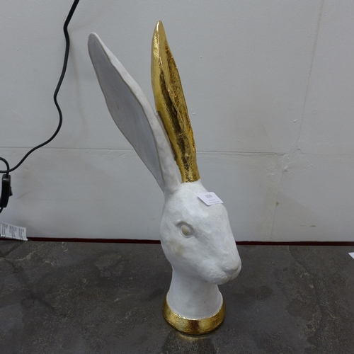 1514 - A white and gold hare sculpture (BB220)   #