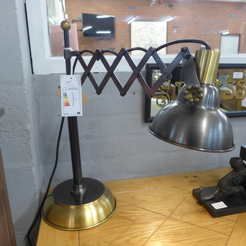 1539 - A black and brass concertina action adjustable table lamp   (2052751)