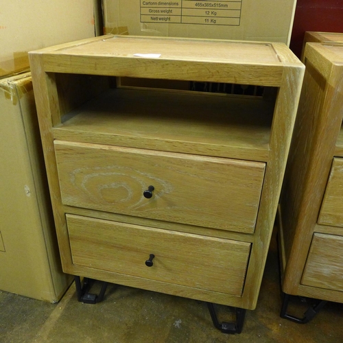 1594 - A Logan bedside chest