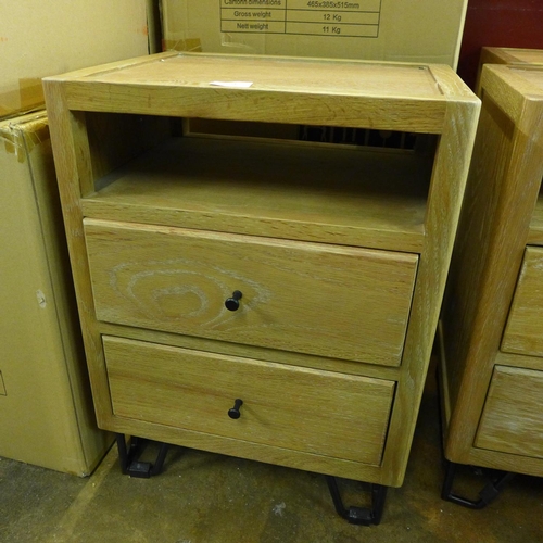 1598 - A Logan bedside chest