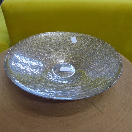 1642 - A large gold metallic glass bowl (2586417)   #