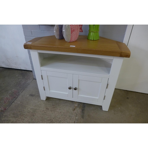 1380 - A Hampshire white painted oak corner TV unit (KEL P21-82) * this lot is subject to VAT Damage marks ... 