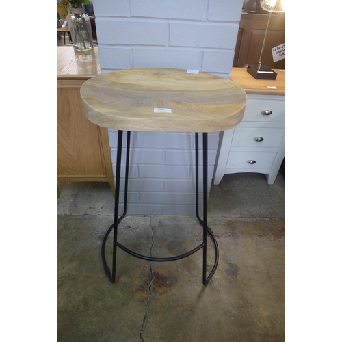 1647 - A hardwood and steel bar stool (NOTR1007) RRP £156 * this item is subject to VAT