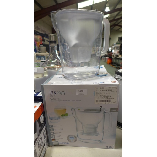 3300 - 3 X Brita Maxtra+Xl Style Jugs * This Lot Is Subject To Vat (Ajs6-134,135,136)