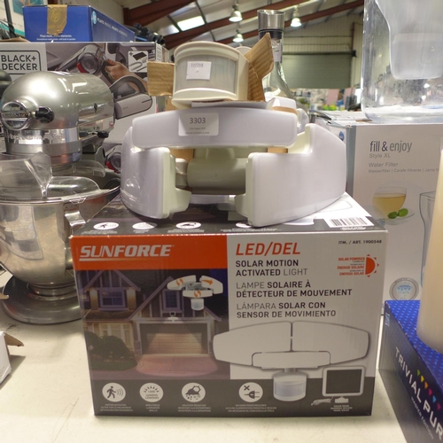 3303 - 1500 Lumen Solar Light    * This Lot Is Subject To Vat (Ajs6-158)