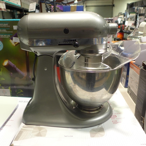 3305 - Kitchenaid Stand Mixer with accessories, RRP £269.99 + VAT  * This Lot Is Subject To Vat (Ajs6-64)