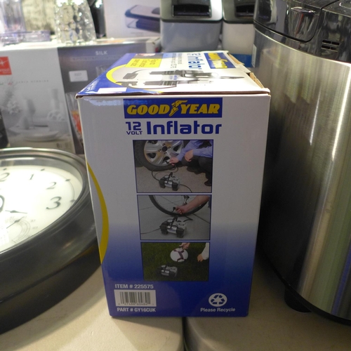3324 - Goodyear 12 V Inflator    * This Lot Is Subject To Vat (Ajs6-383)