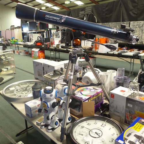 3328 - Celestron Astromaster Telescope, RRP £114.99 + VAT       * This Lot Is Subject To Vat (Ajs6-444)