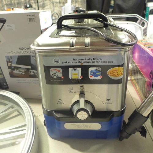 3332 - Tefal Fryer               * This Lot Is Subject To Vat (Ajs6-433)