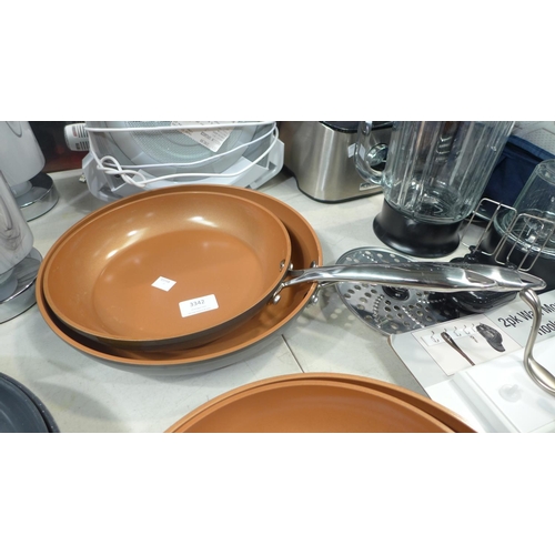 3342 - Gotham Pro Pan Set 2Pk    * This Lot Is Subject To Vat (Ajs6-141)