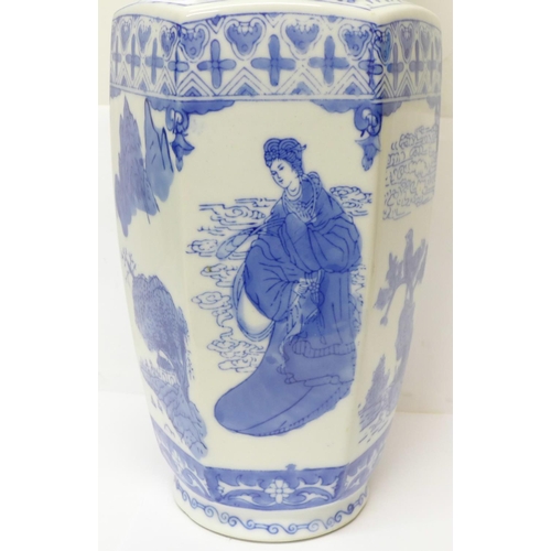 612 - A Chinese blue and white vase, 41cm