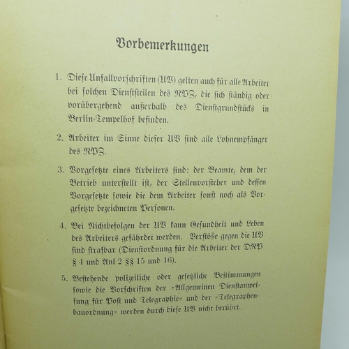 658 - A WWII German First Aid Book, Berlin 1936