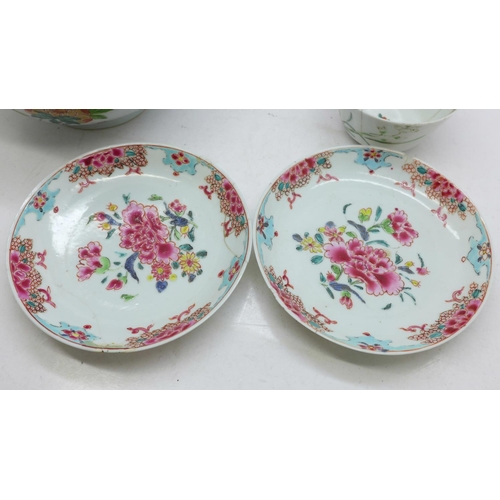 663 - A pair of Chinese porcelain dishes, a tea bowl and sugar basin, a/f