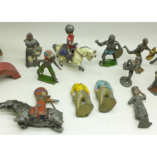 765 - A box of lead animals, soldiers and other figures, some a/f