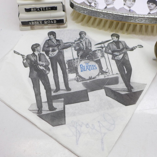 822 - The Beatles memorabilia collection, Abbey Road trinket box, a/f, plate, Yellow Submarine goblet, clo... 