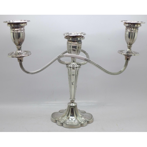 847 - A silver three branch candelabra, Birmingham 1975, 24.5cm