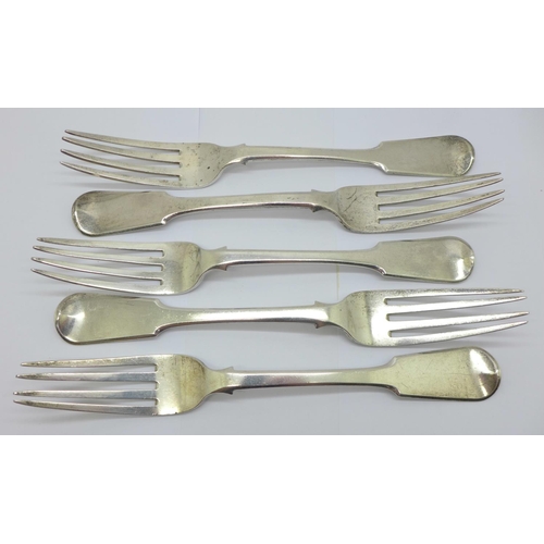 871 - Five Maltese silver forks, 347g