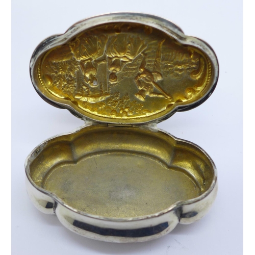 878 - A Victorian silver box with a Dutch scene to the lid, Birmingham 1899, 8cm, 53g