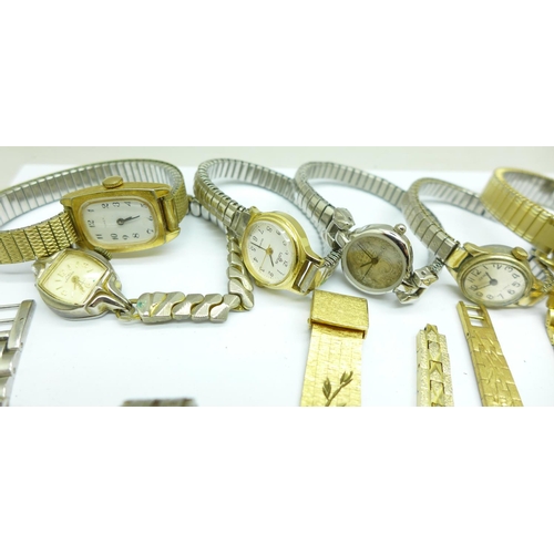 953 - Lady's wristwatches