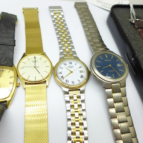 955 - A collection of wristwatches