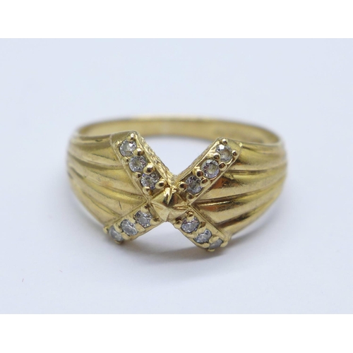 963 - A 9ct gold ring, 2g, H