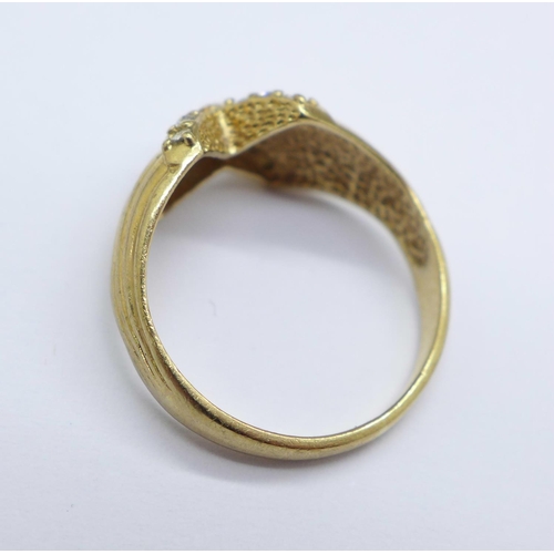 963 - A 9ct gold ring, 2g, H