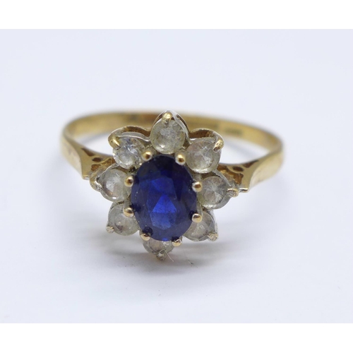 967 - A 9ct gold, blue and white stone cluster ring, 2.4g, R