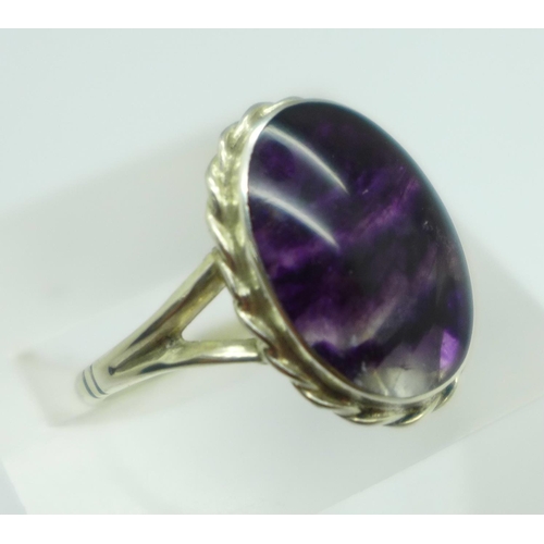 1002 - A silver and Blue John ring, P, stone 11mm x 15mm