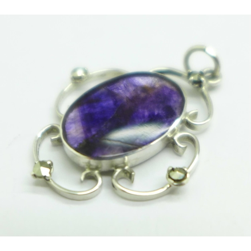 1011 - A vintage silver, Blue John and marcasite set pendant, c.1930-40, stone 11mm x 16mm